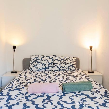2 Bedroom Apartment For 4 People With Free Public Parking Lisboa Dış mekan fotoğraf