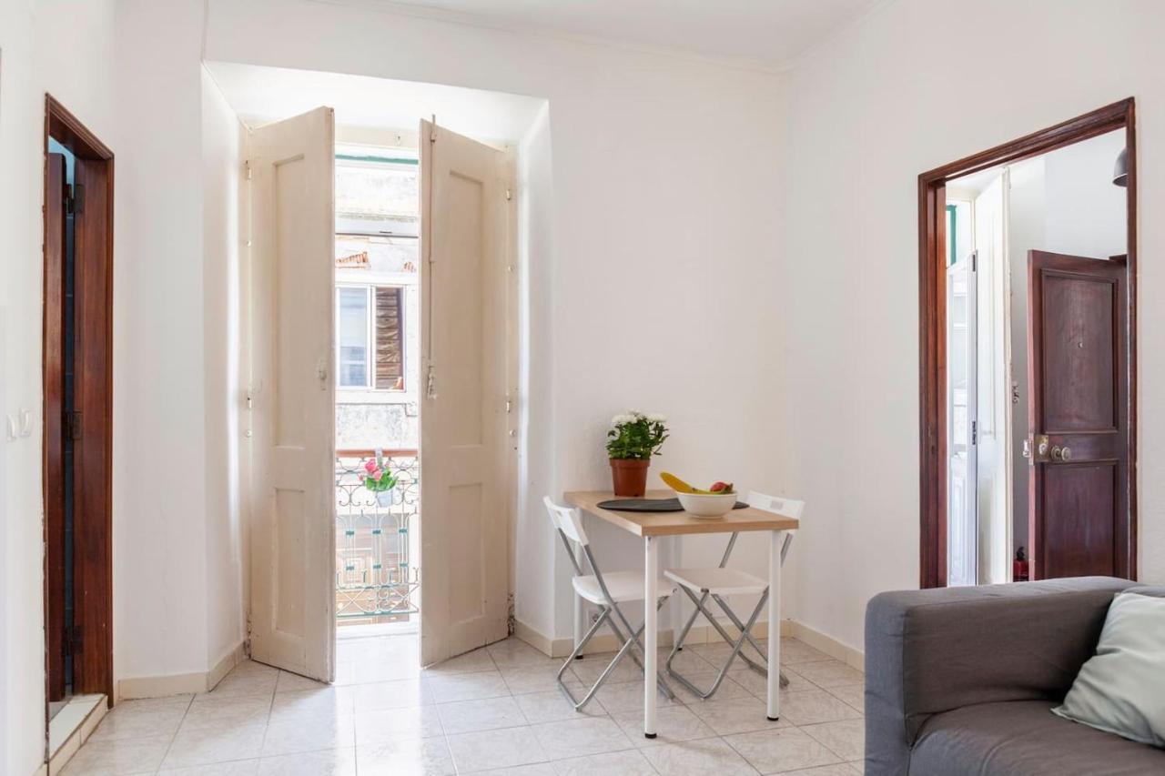 2 Bedroom Apartment For 4 People With Free Public Parking Lisboa Dış mekan fotoğraf